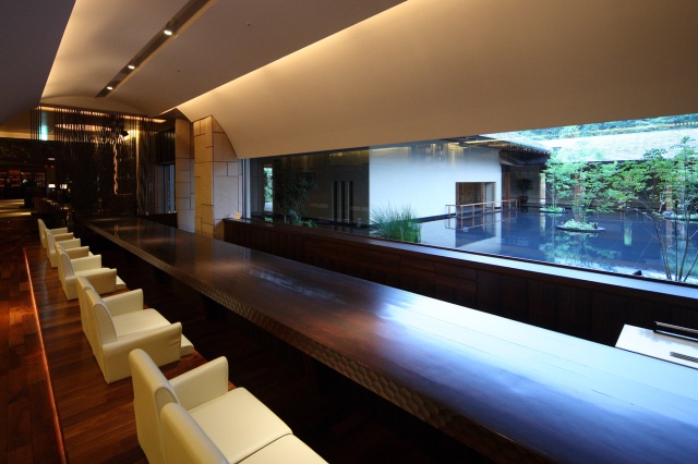 The Bar OTOZURE