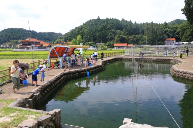 美祢市養鱒場釣り堀