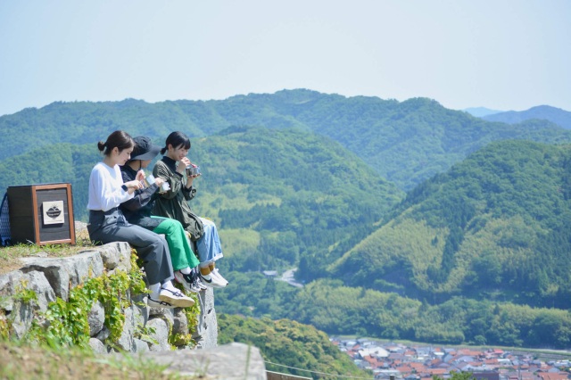【絶景朝ごはん】ミシュランにも認められた城下町の景色といた…